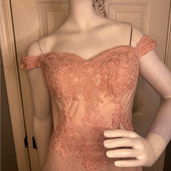 May Queen Off Shoulder Long Prom Gown Maxi Dress Size 10. - Picture 7 of 14